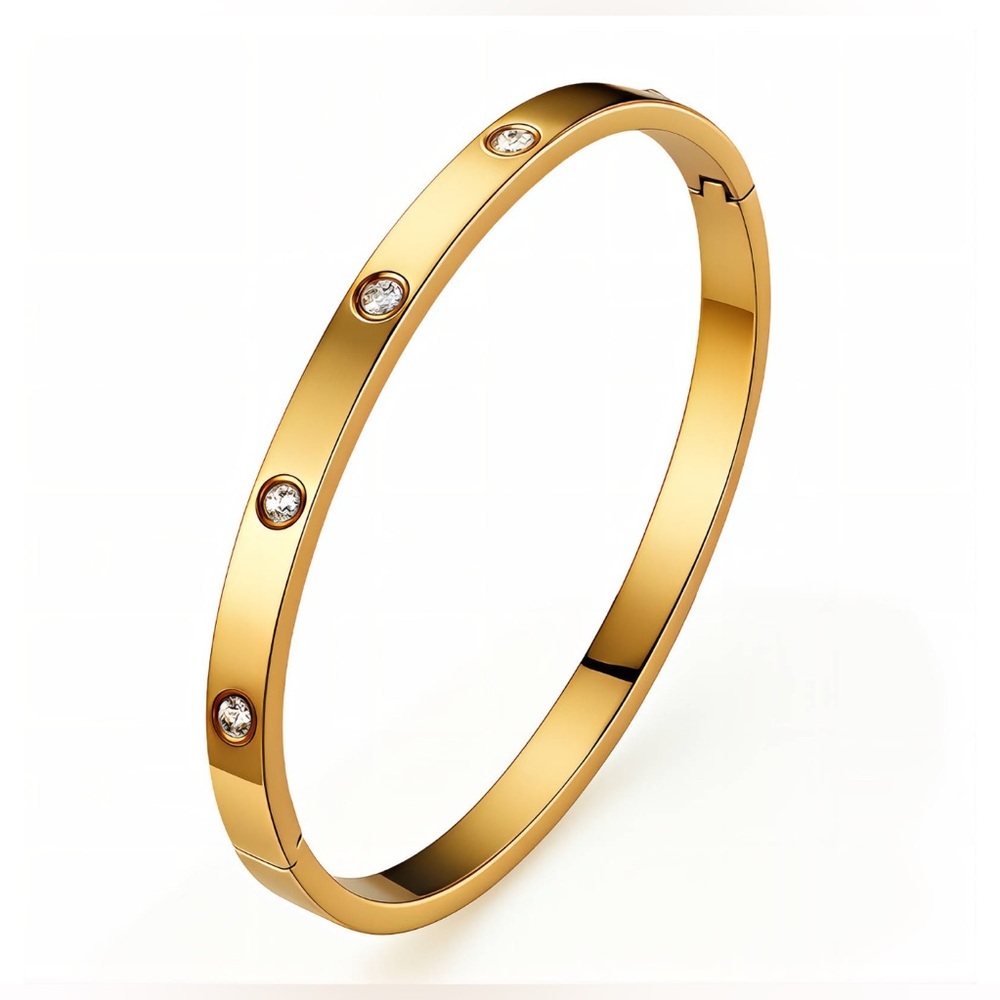 Elegant 18k Gold Plated Bangle Bracelet with Cubic Zirconia - Picture 2 of 3